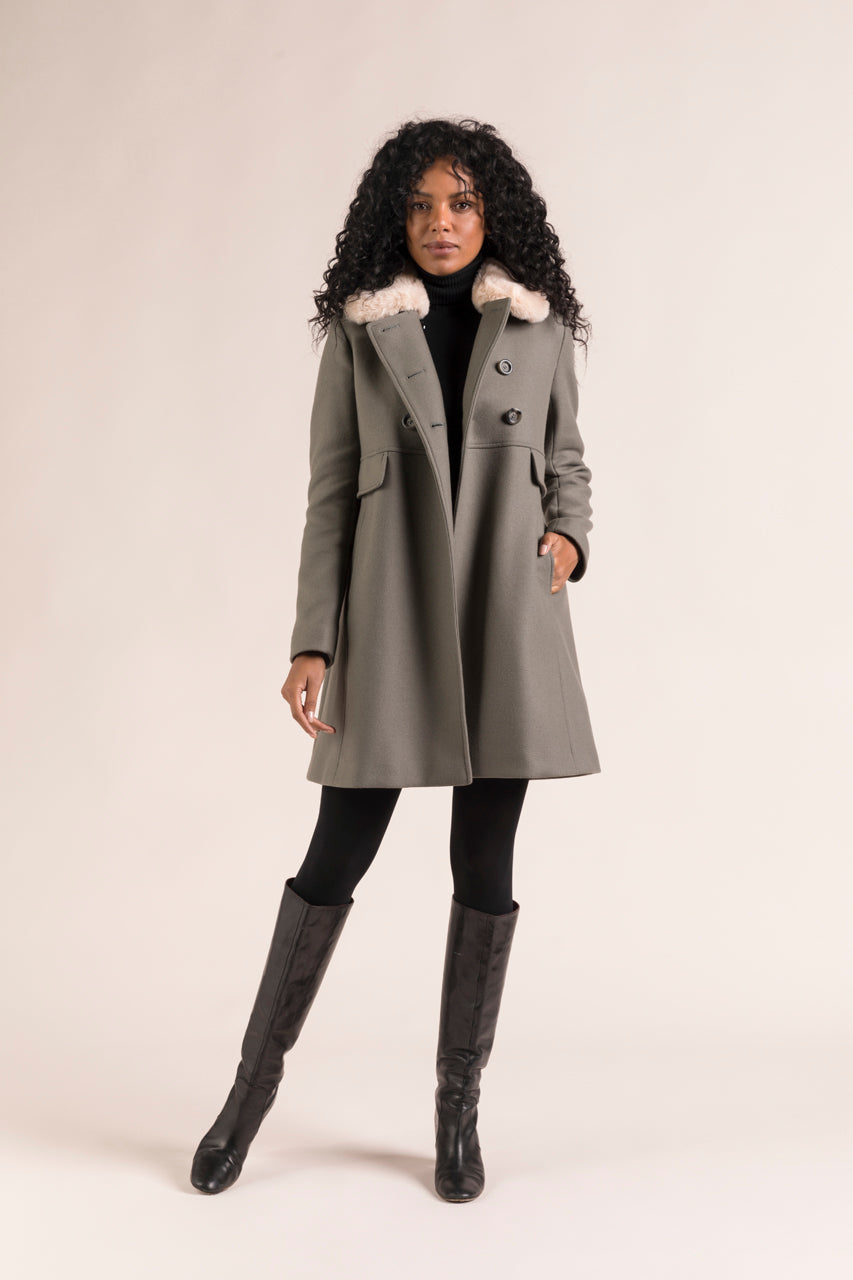 Women s short wool coat in gray woolen cloth Trench Coat Trench Coat France