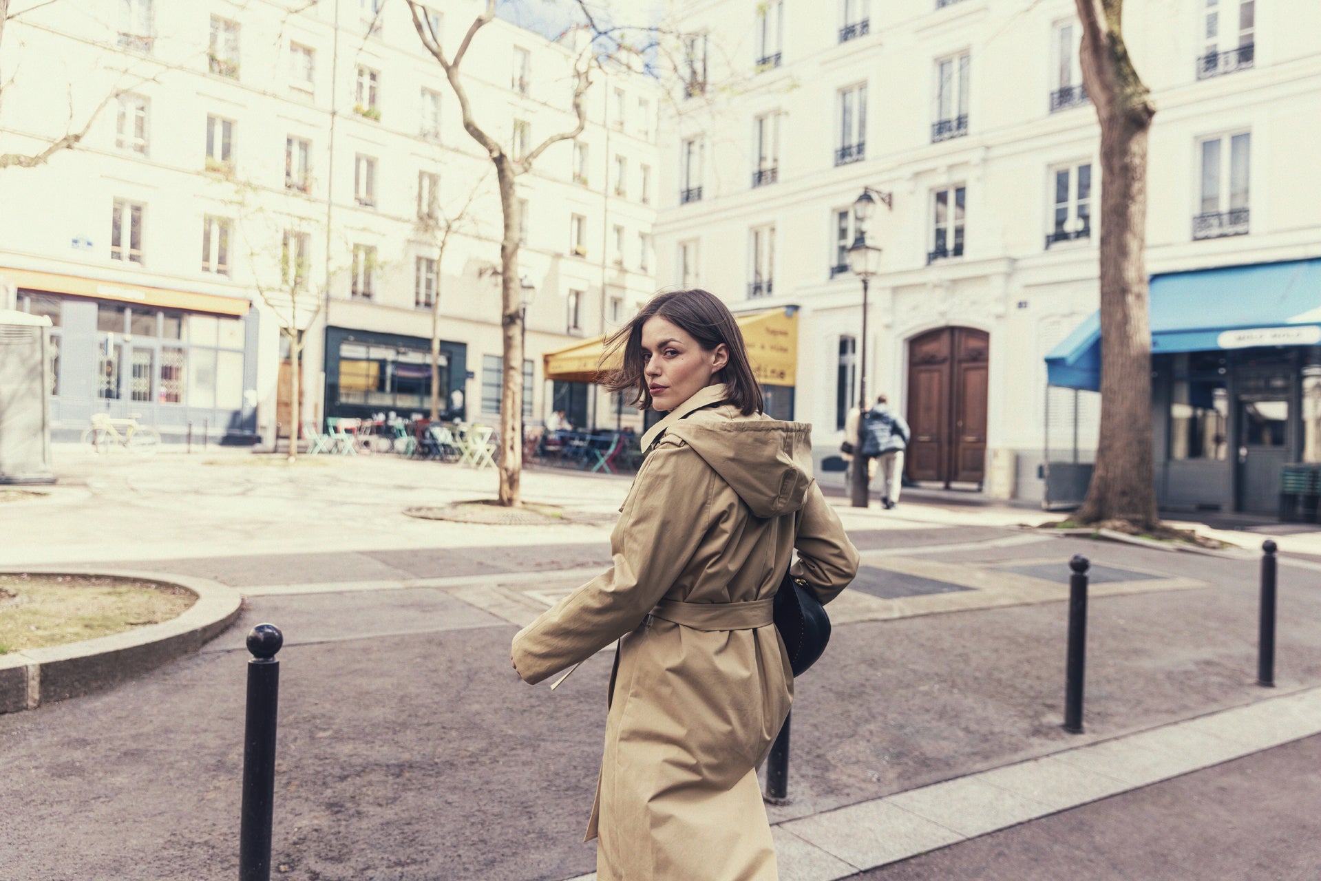 HOW TO : styliser votre trench pour différentes occasions