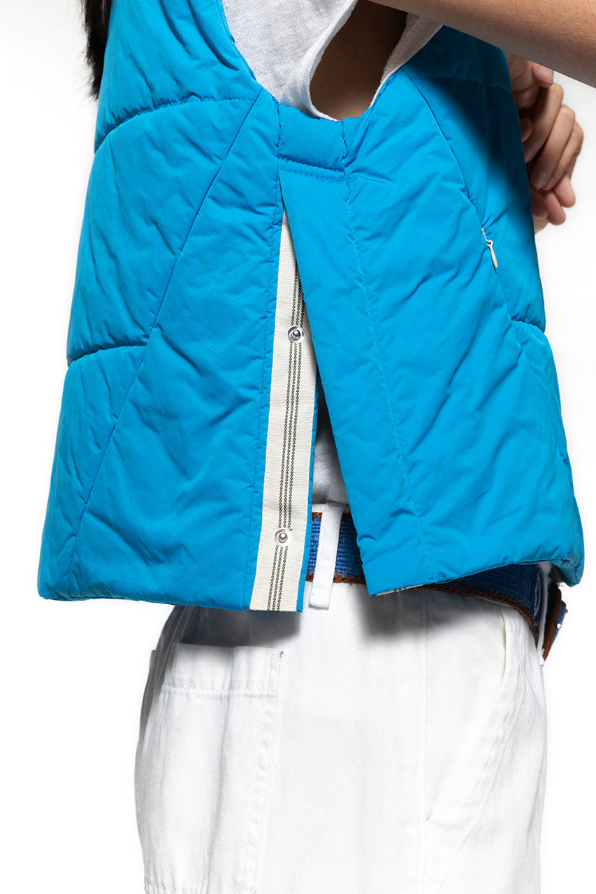 GILLEY short blue sleeveless vest-Short blue sleeveless vest with zip