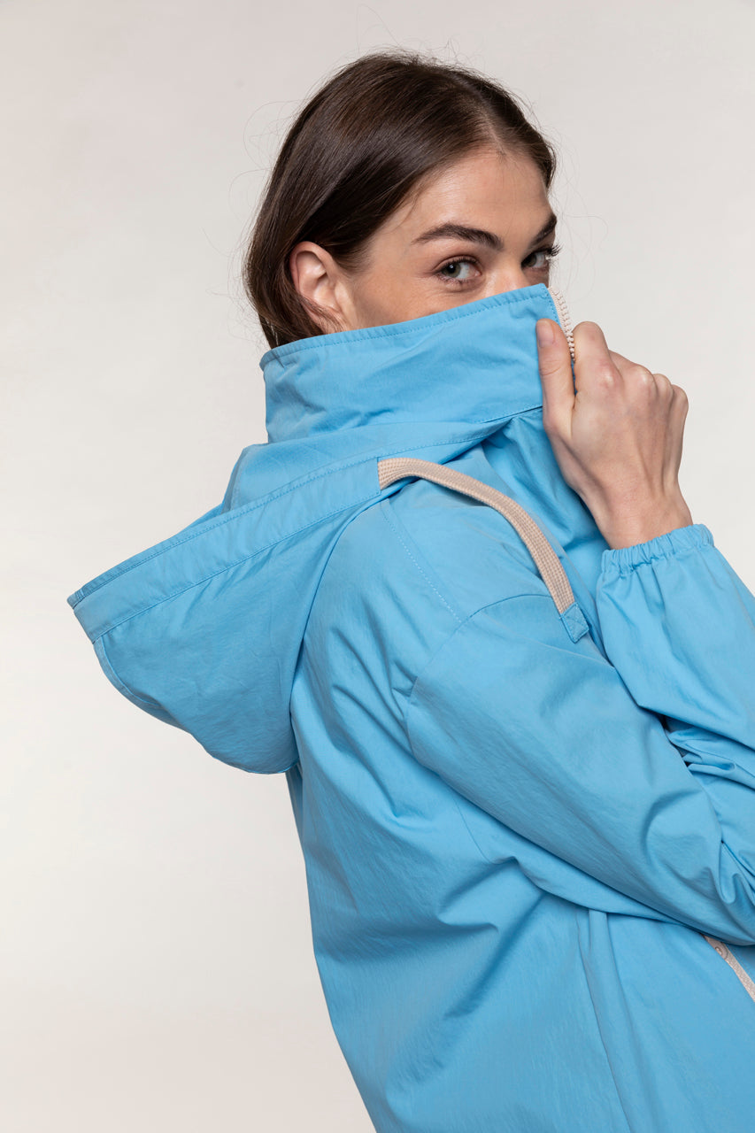 MORLAIX raincoat with blue hood-Raincoat with hood in the blue collar