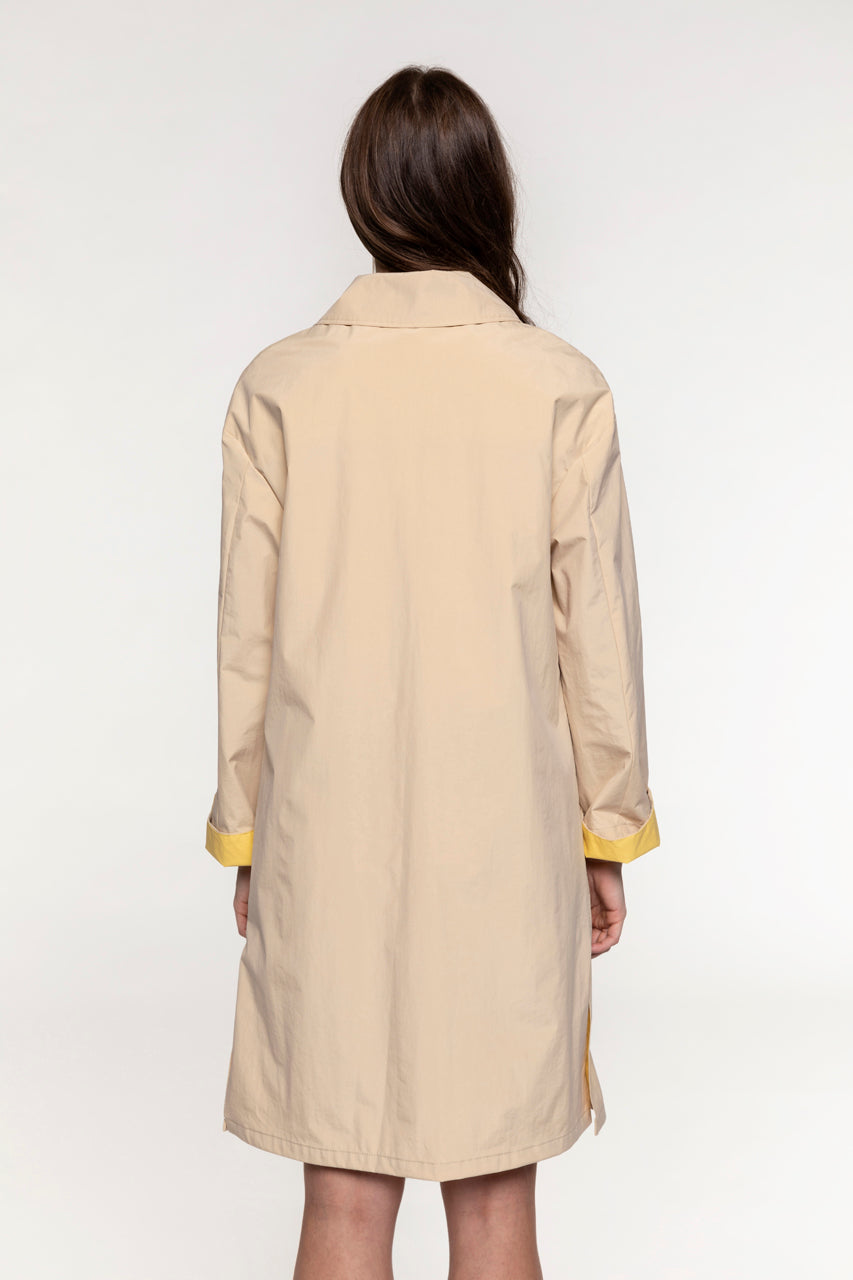 ECULLY refined overcoat with beige yellow blouse collar-Refined overcoat with beige yellow blouse collar