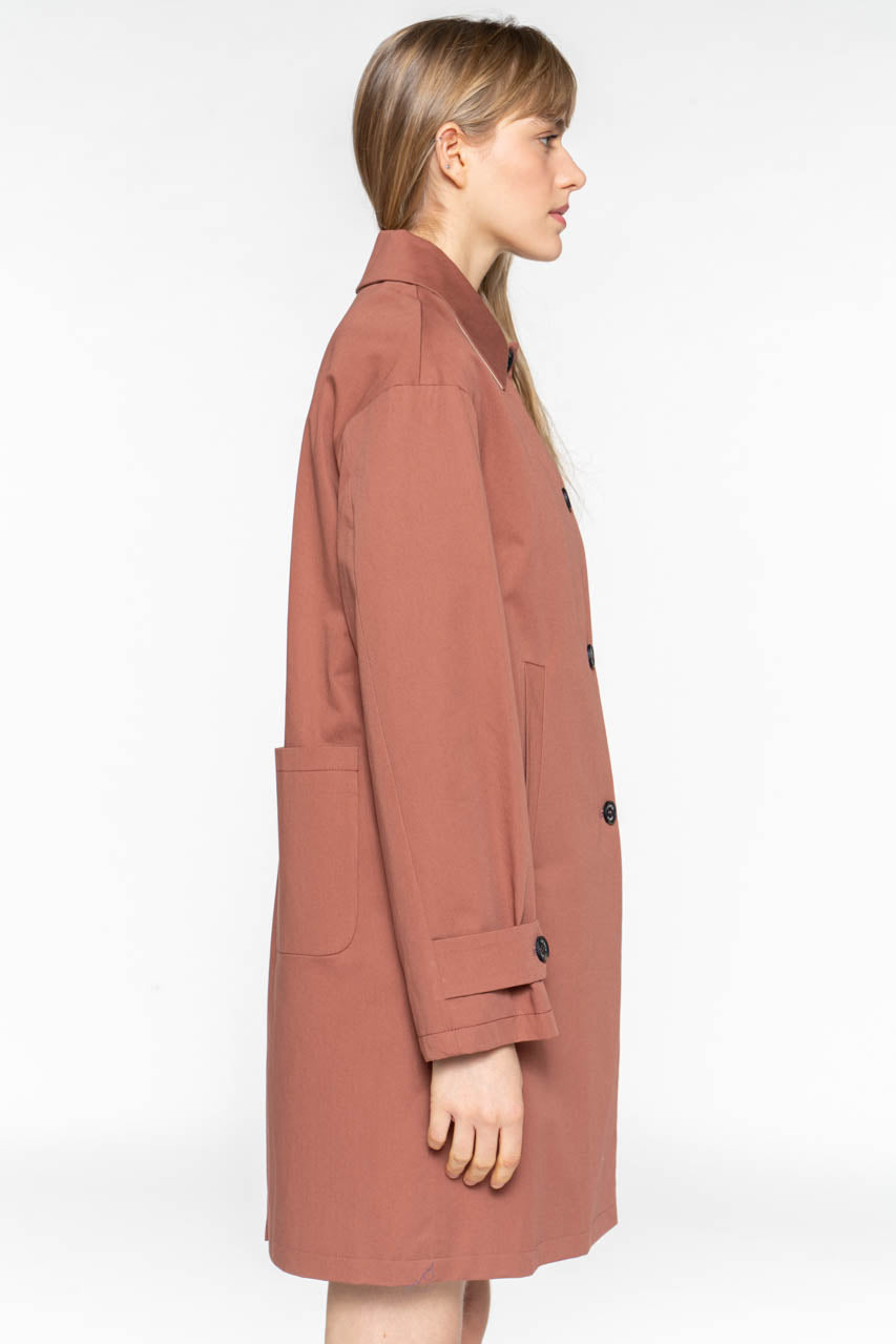 Sleek DAX-Redding coat in pure premium cotton, glossy brown